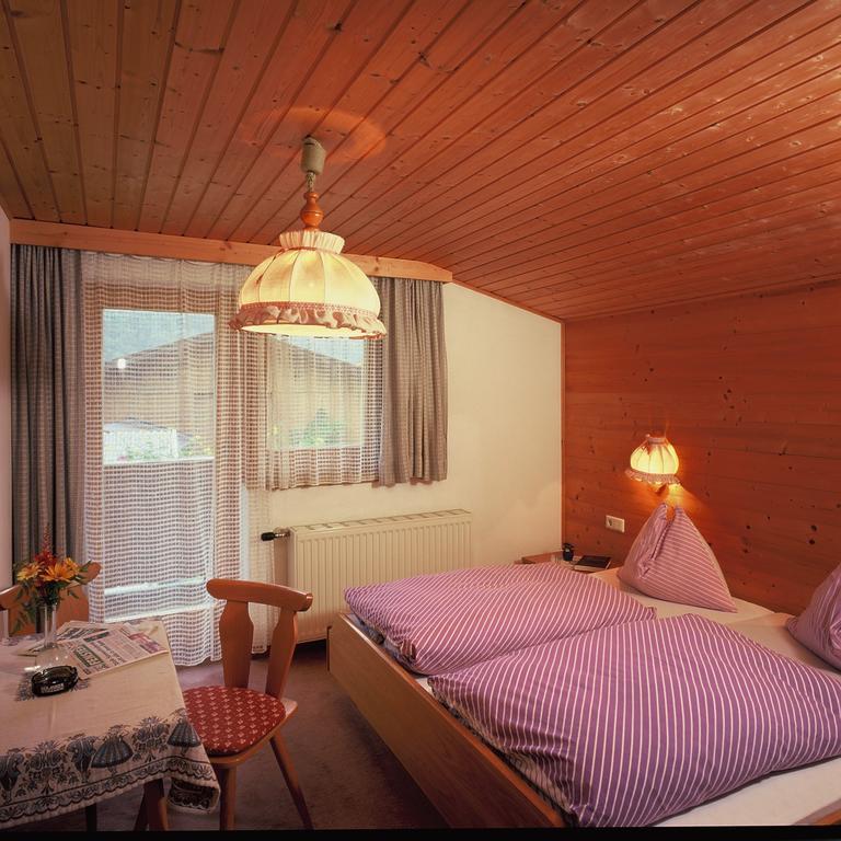 Ski & Bike Pension Maria Saalbach-Hinterglemm Oda fotoğraf